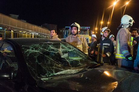 برخورد یک دستگاه کامیون با سه خودرو